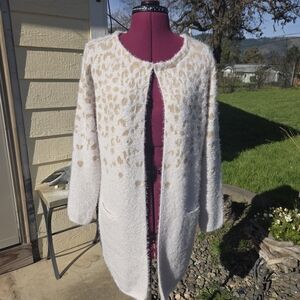 NWT Live Scarlet Chic Cream and Tan Women's Cardigan. Size M. SSCP